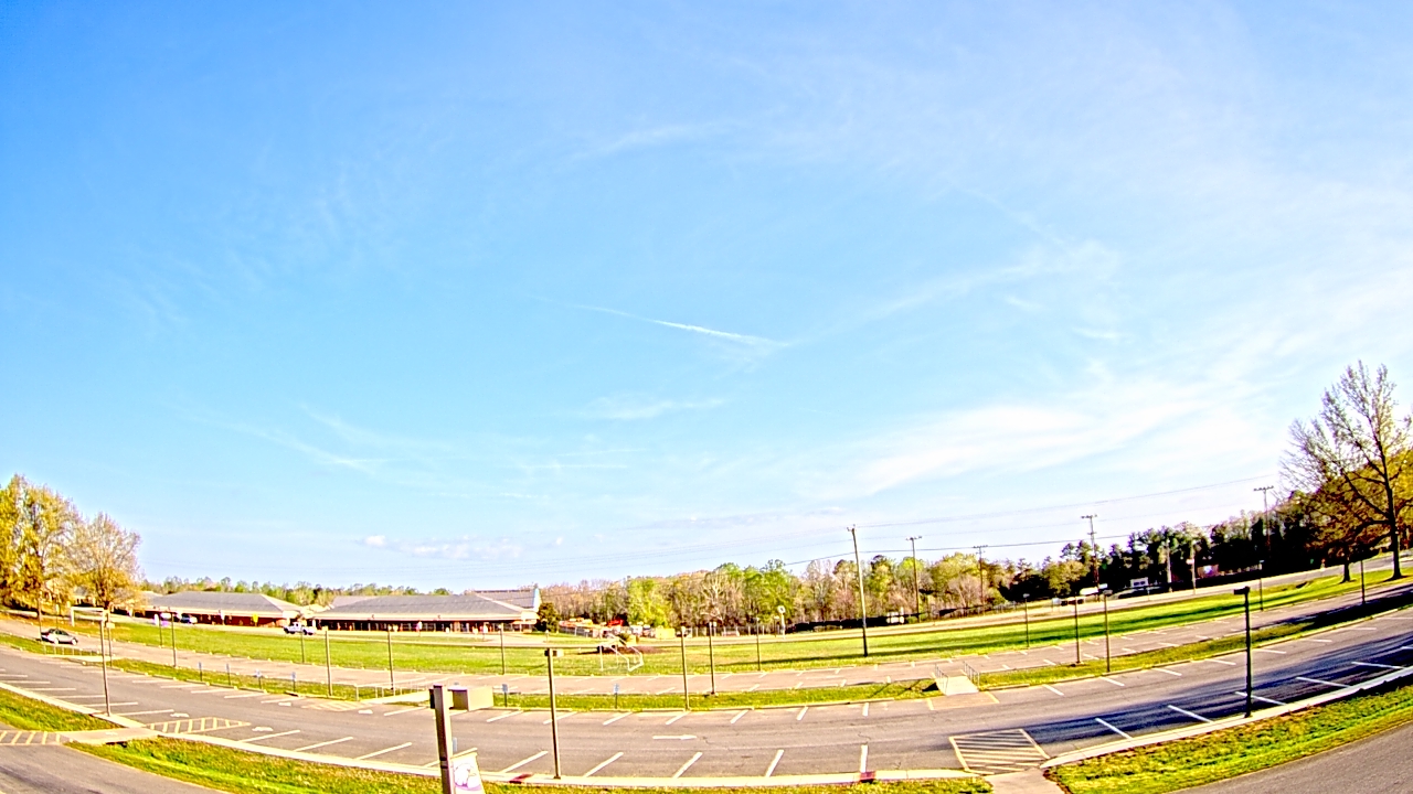 Thumbnail for current weather camera view from Prince Edward MS in Farmville, Virginia