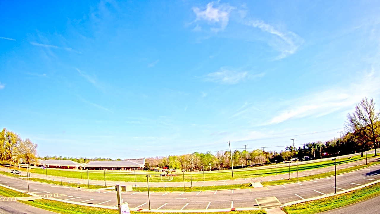 Thumbnail for current weather camera view from Prince Edward MS in Farmville, Virginia