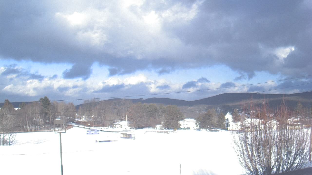 Thumbnail for current weather camera view from Forest City Regional Jr Sr HS in Forest City, Pennsylvania