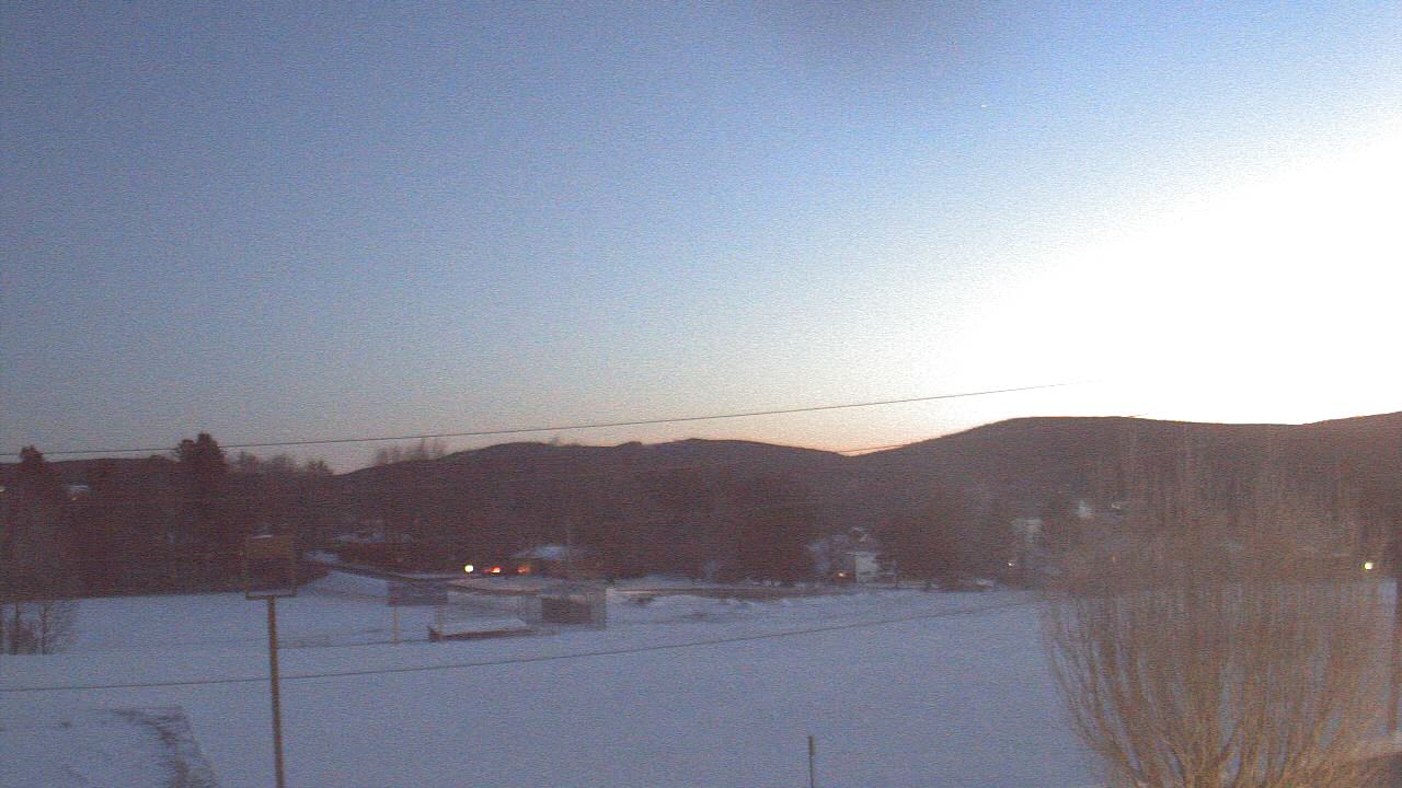 Thumbnail for current weather camera view from Forest City Regional Jr Sr HS in Forest City, Pennsylvania