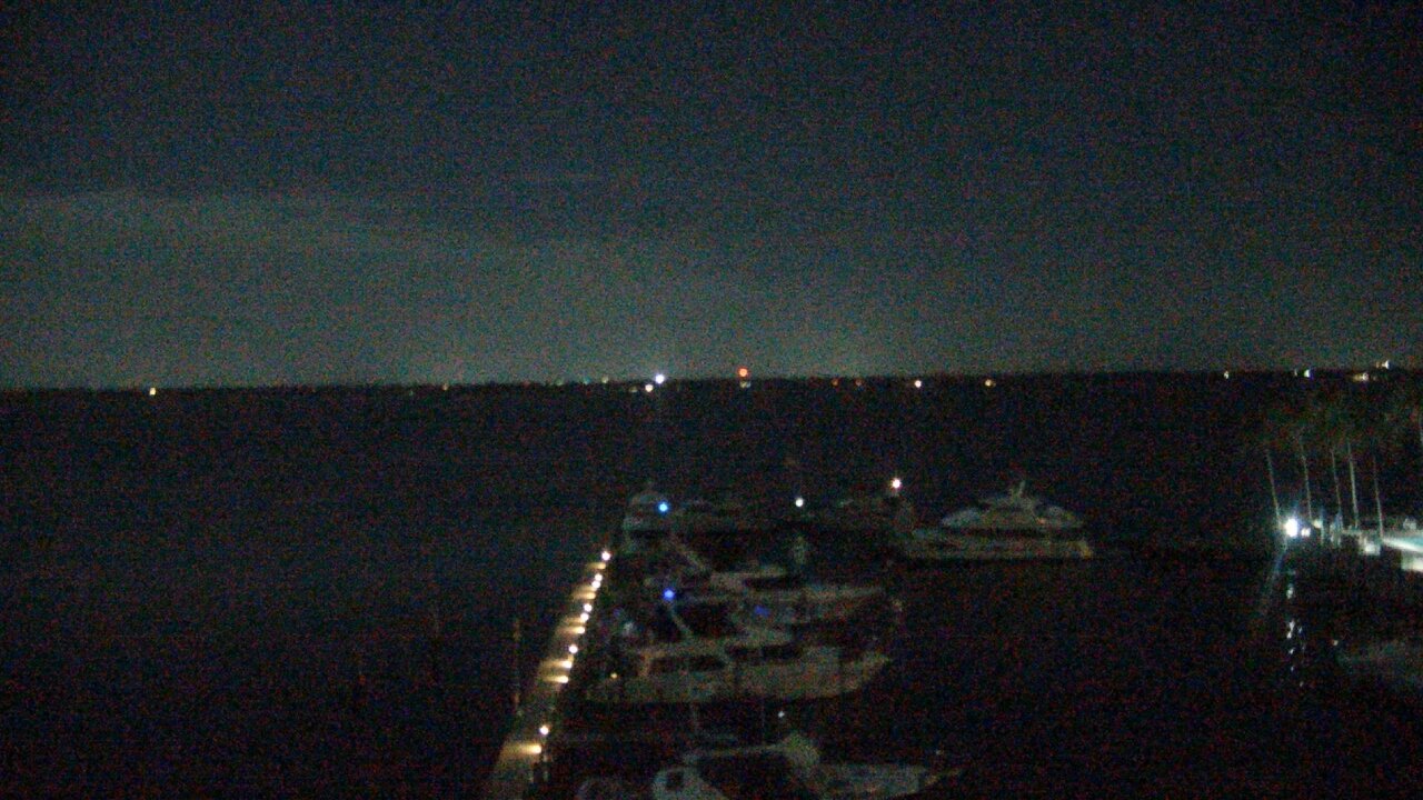 Thumbnail for current weather camera view from Pinchers Marina at Edison Ford in Fort Myers, Florida