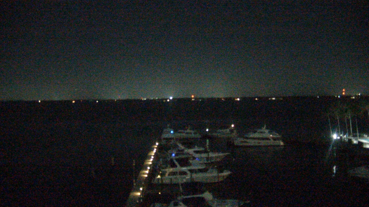 Thumbnail for current weather camera view from Pinchers Marina at Edison Ford in Fort Myers, Florida