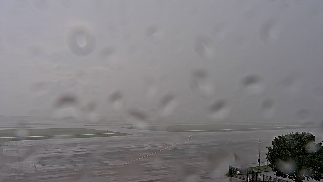 Thumbnail for current weather camera view from PrivateSky (R) Aviation Services Inc. in Fort Myers, Florida