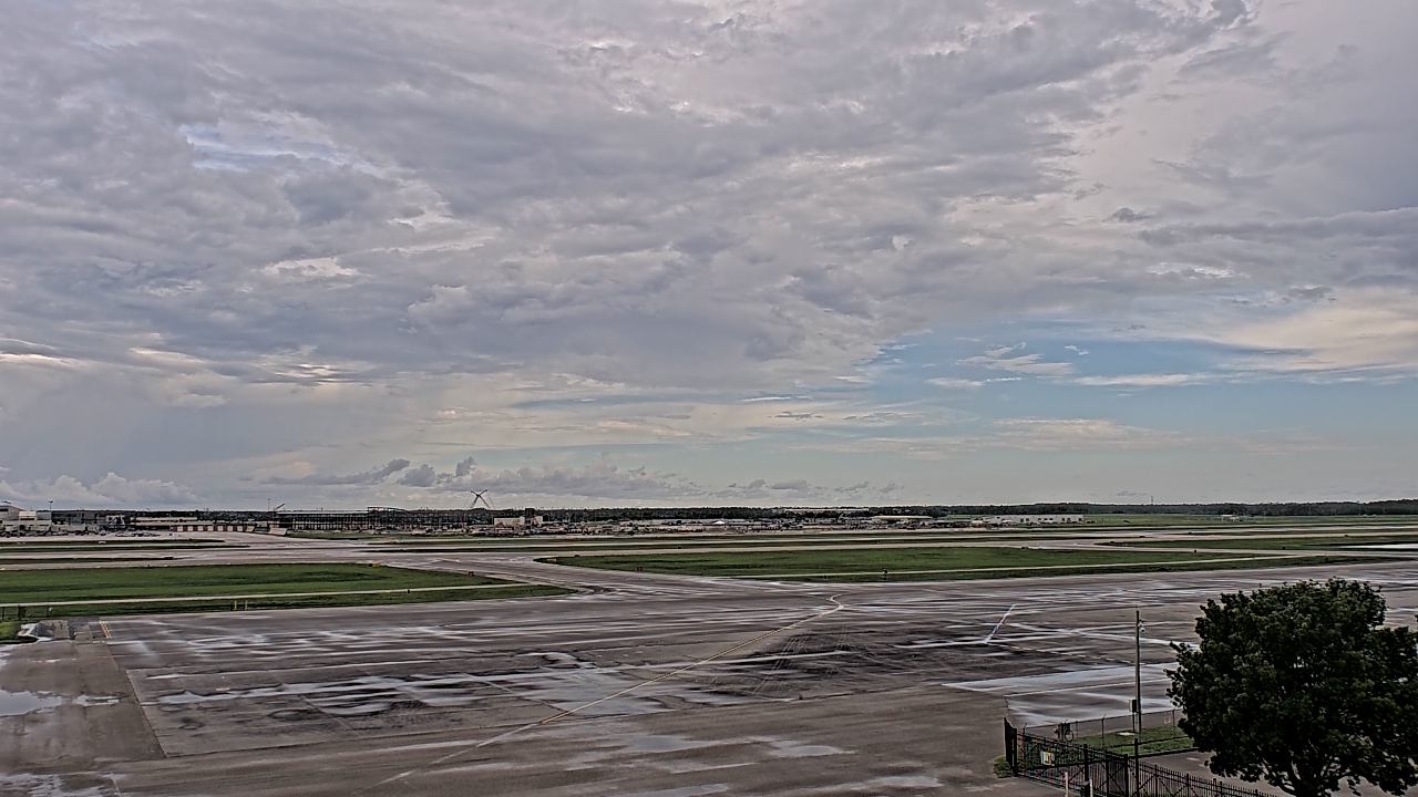 Thumbnail for current weather camera view from PrivateSky (R) Aviation Services Inc. in Fort Myers, Florida
