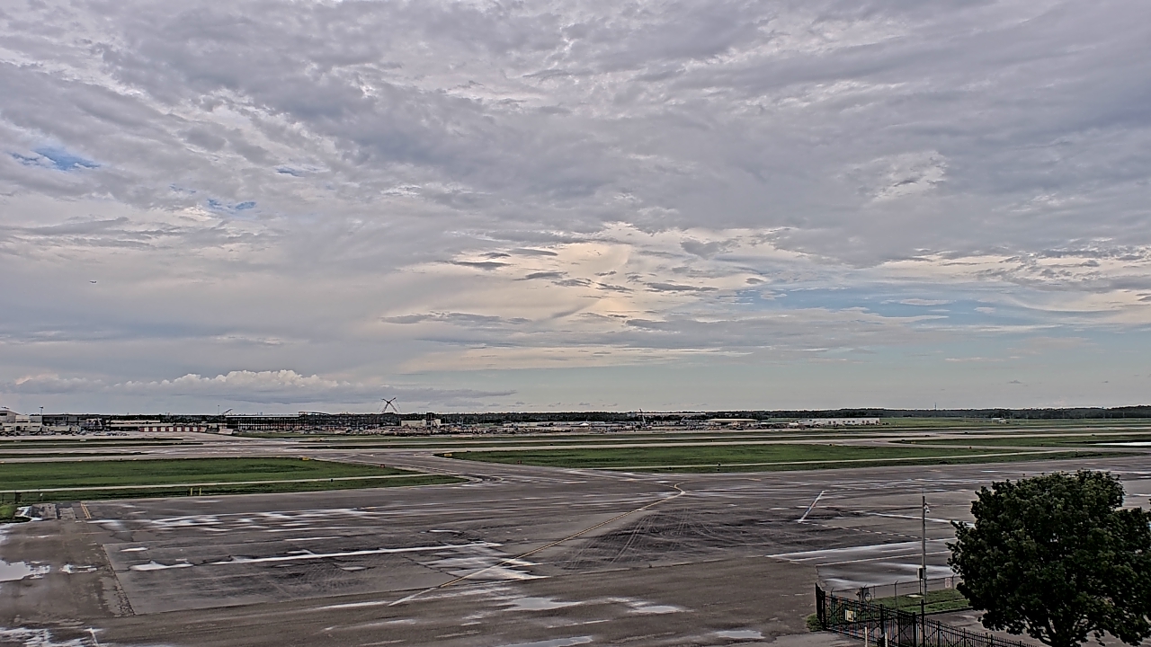 Thumbnail for current weather camera view from PrivateSky (R) Aviation Services Inc. in Fort Myers, Florida