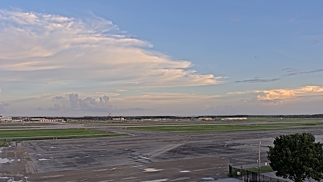 Thumbnail for current weather camera view from PrivateSky (R) Aviation Services Inc. in Fort Myers, Florida