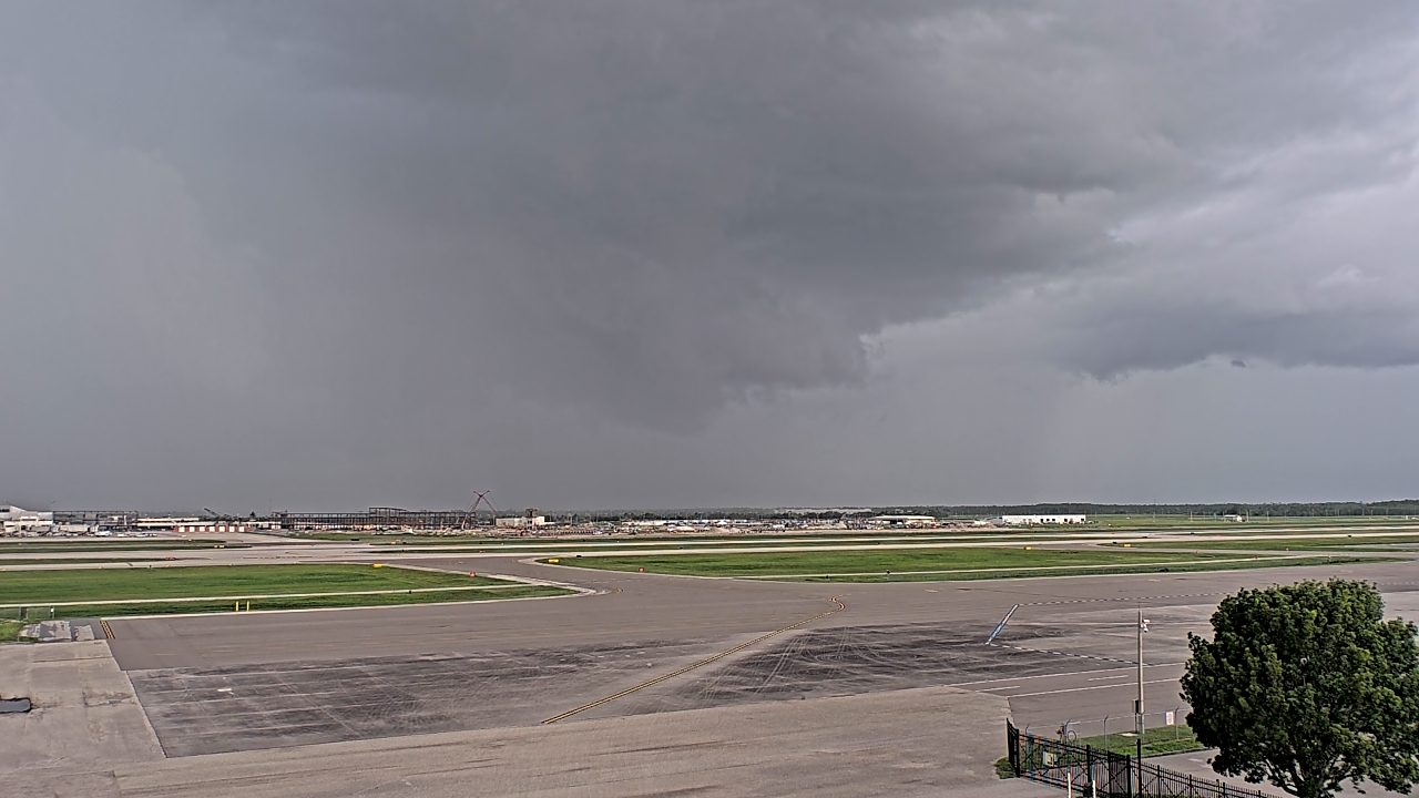 Thumbnail for current weather camera view from PrivateSky (R) Aviation Services Inc. in Fort Myers, Florida
