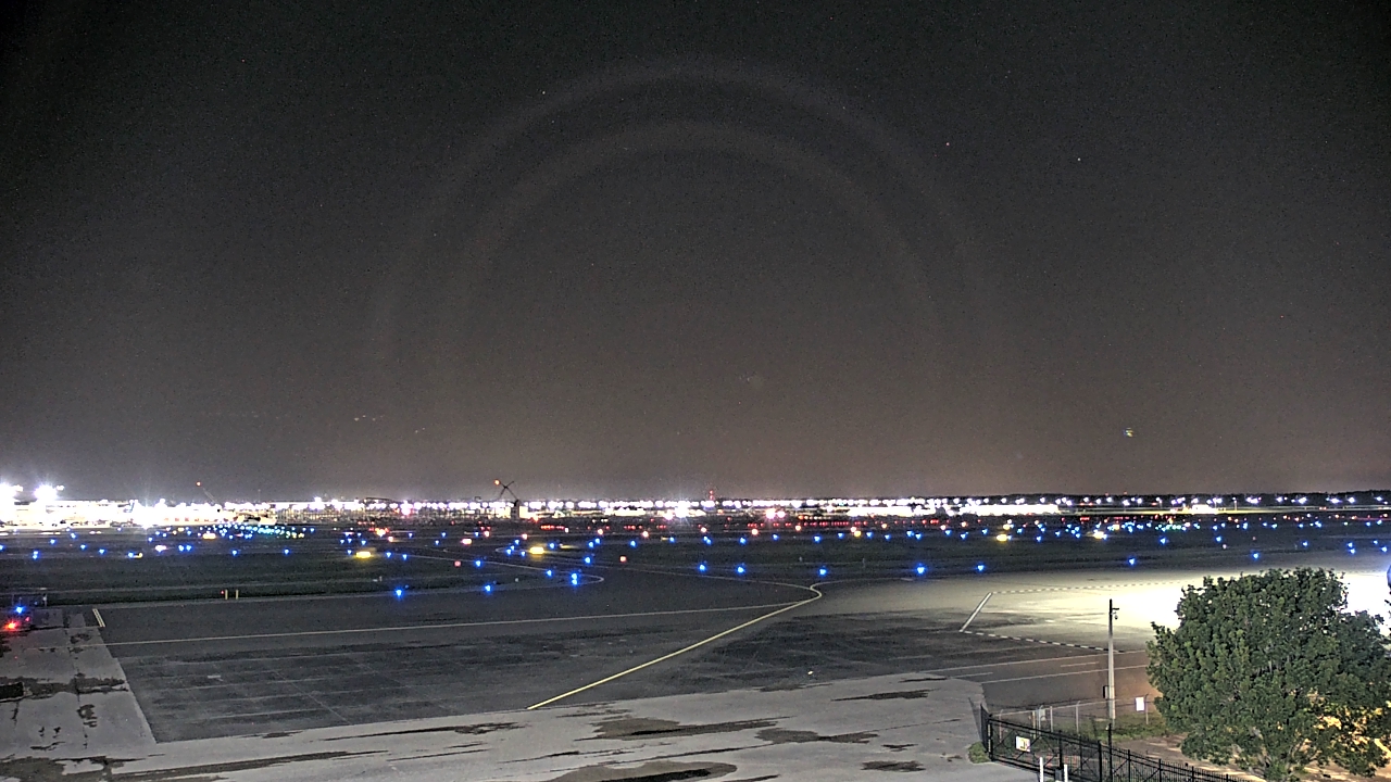 Thumbnail for current weather camera view from PrivateSky (R) Aviation Services Inc. in Fort Myers, Florida