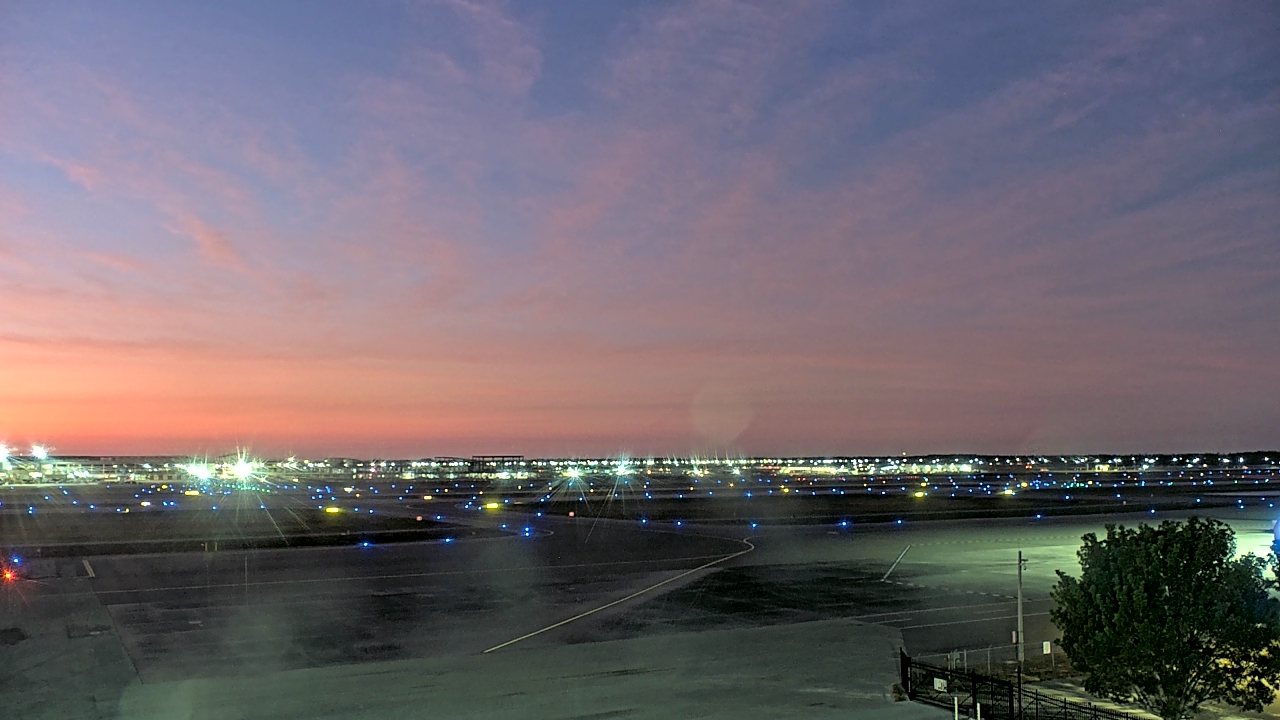 Thumbnail for current weather camera view from PrivateSky (R) Aviation Services Inc. in Fort Myers, Florida