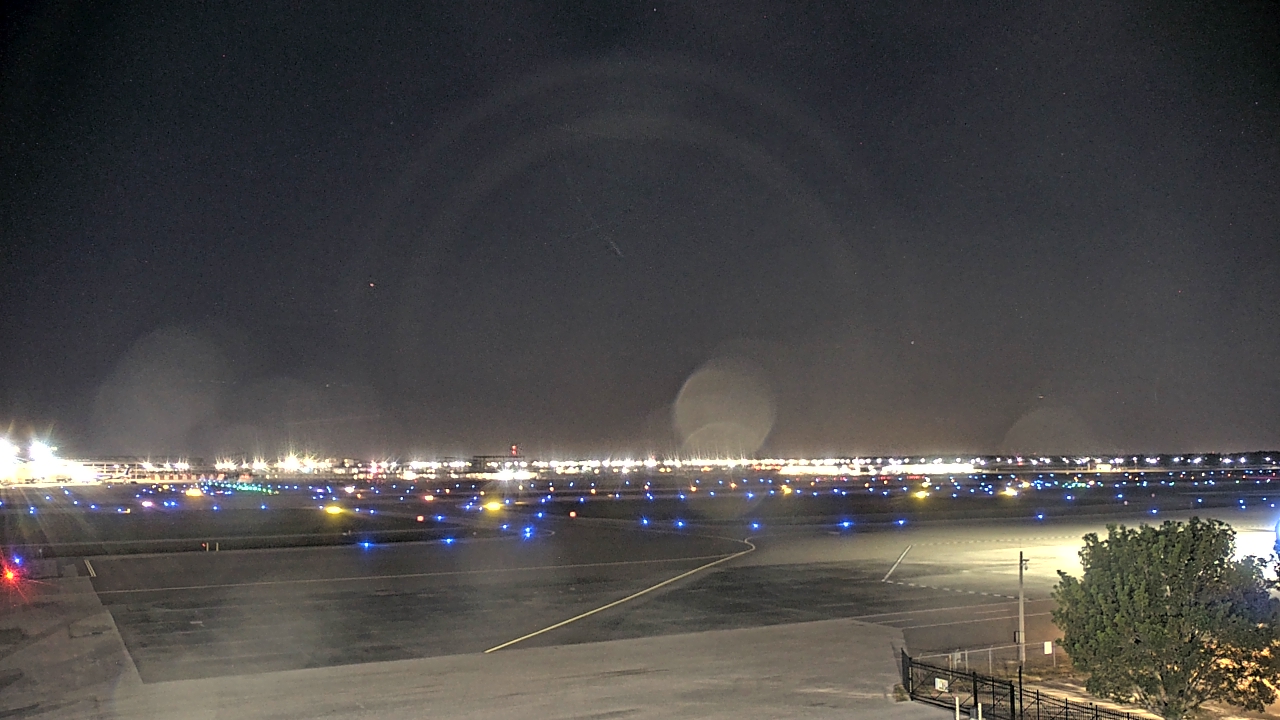 Thumbnail for current weather camera view from PrivateSky (R) Aviation Services Inc. in Fort Myers, Florida