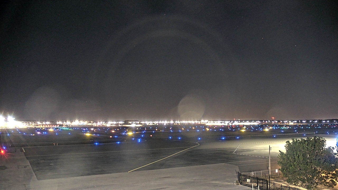 Thumbnail for current weather camera view from PrivateSky (R) Aviation Services Inc. in Fort Myers, Florida