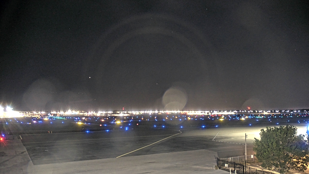 Thumbnail for current weather camera view from PrivateSky (R) Aviation Services Inc. in Fort Myers, Florida