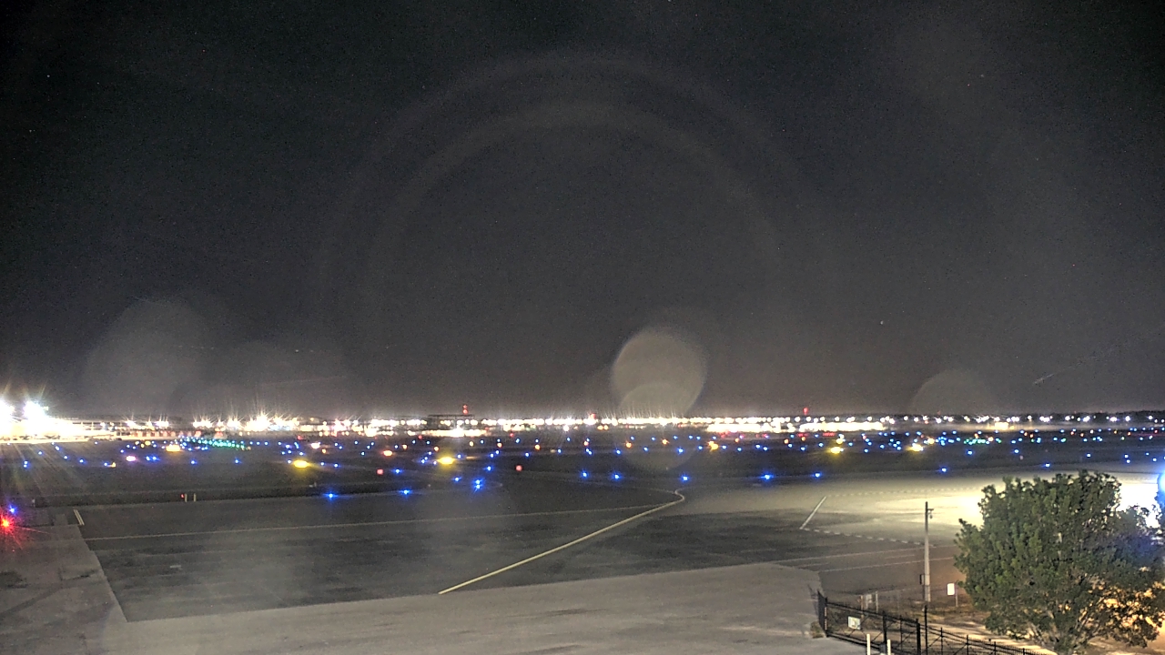 Thumbnail for current weather camera view from PrivateSky (R) Aviation Services Inc. in Fort Myers, Florida