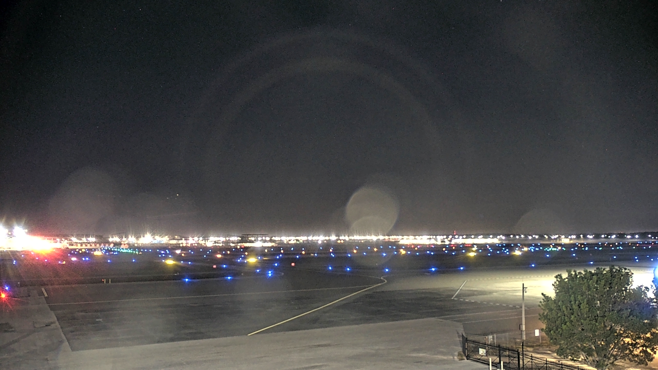 Thumbnail for current weather camera view from PrivateSky (R) Aviation Services Inc. in Fort Myers, Florida