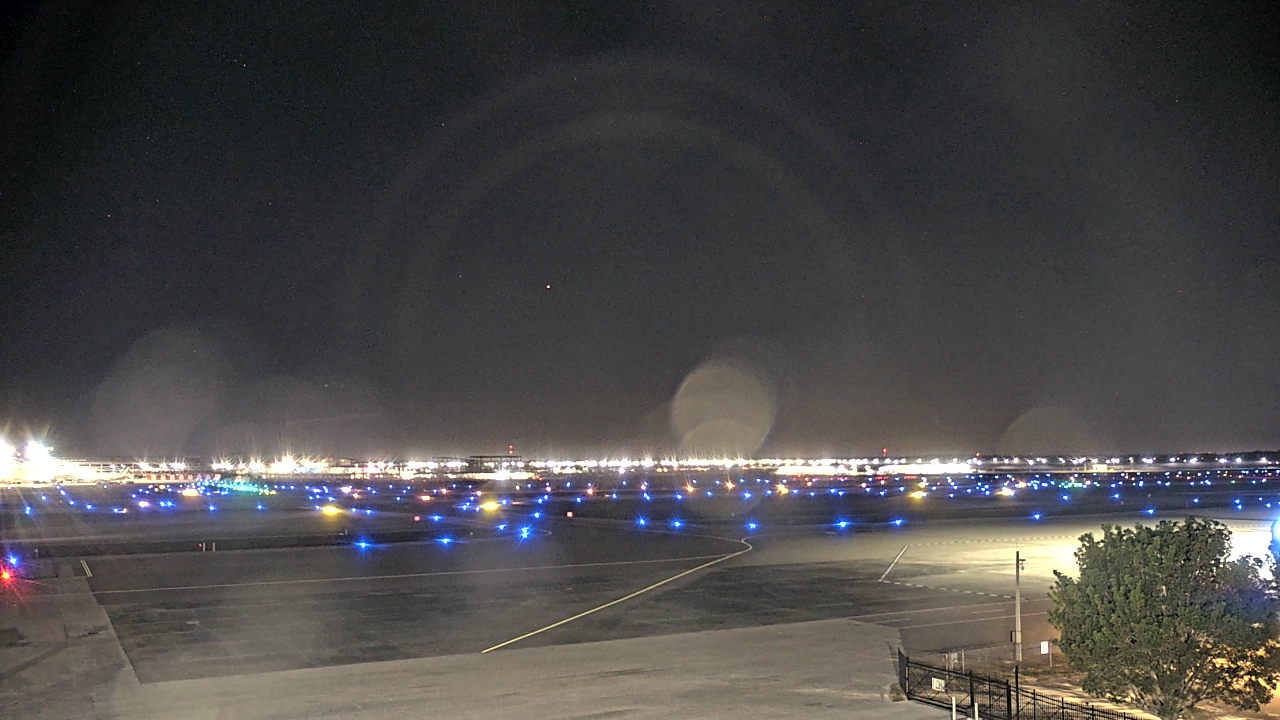 Thumbnail for current weather camera view from PrivateSky (R) Aviation Services Inc. in Fort Myers, Florida