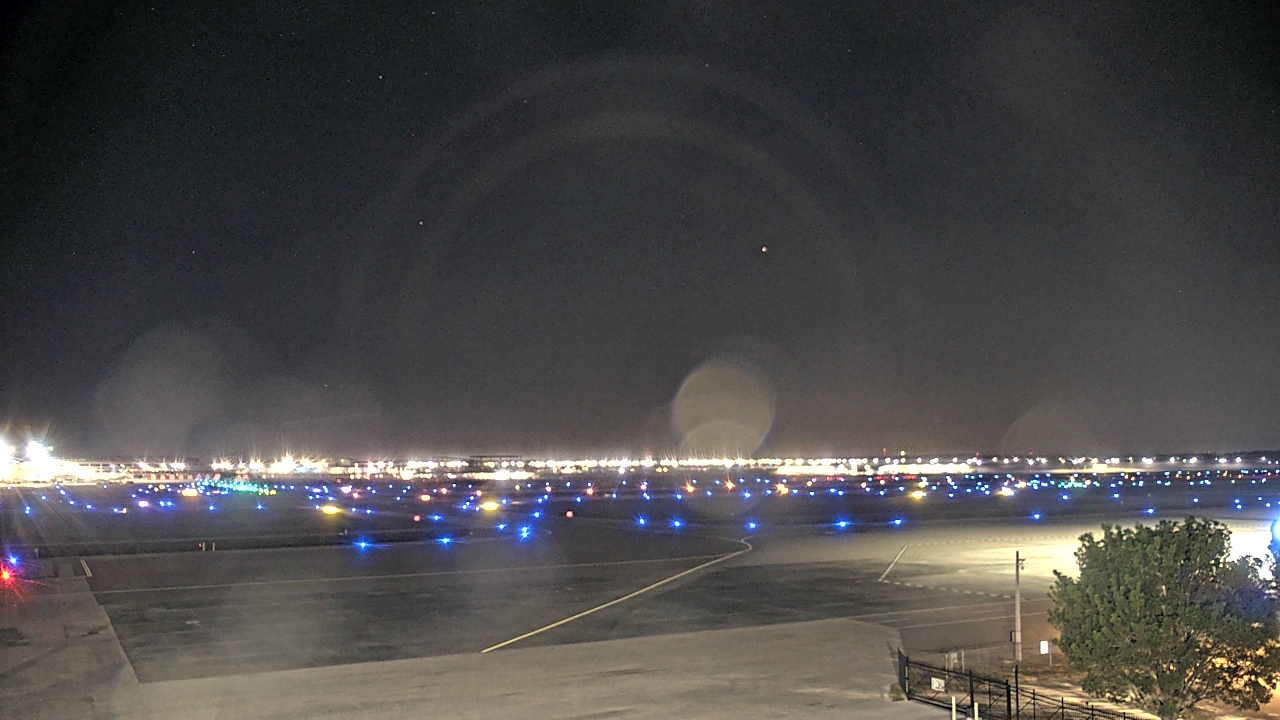 Thumbnail for current weather camera view from PrivateSky (R) Aviation Services Inc. in Fort Myers, Florida