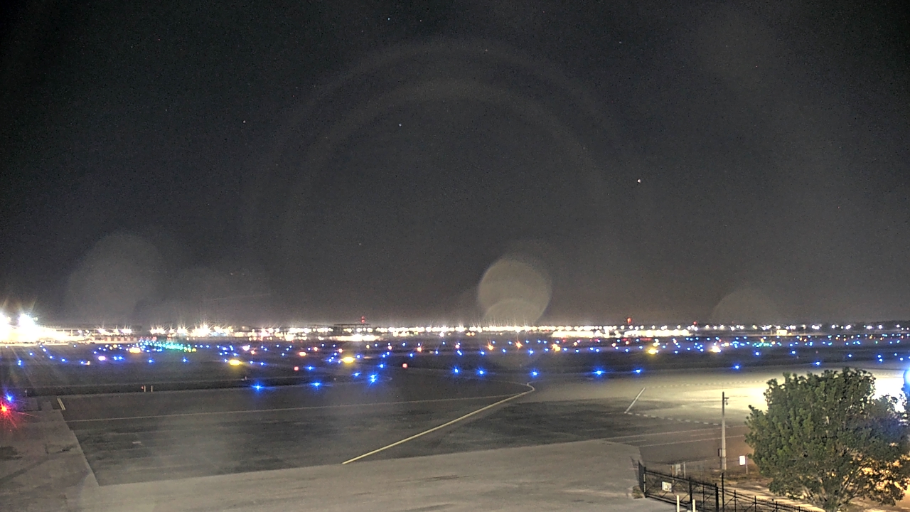 Thumbnail for current weather camera view from PrivateSky (R) Aviation Services Inc. in Fort Myers, Florida