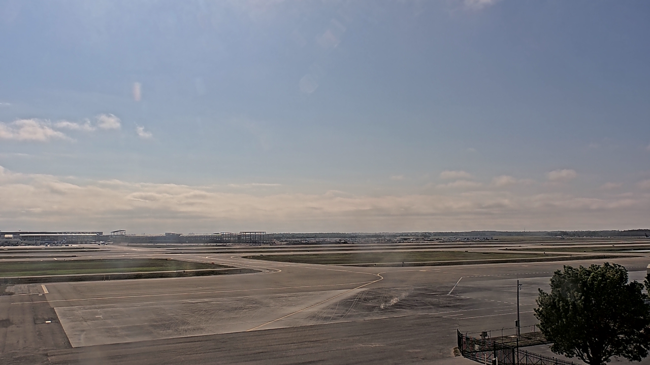 Thumbnail for current weather camera view from PrivateSky (R) Aviation Services Inc. in Fort Myers, Florida