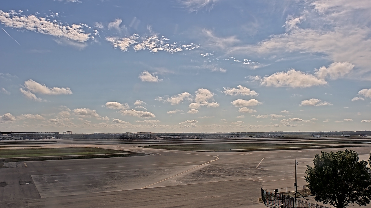 Thumbnail for current weather camera view from PrivateSky (R) Aviation Services Inc. in Fort Myers, Florida