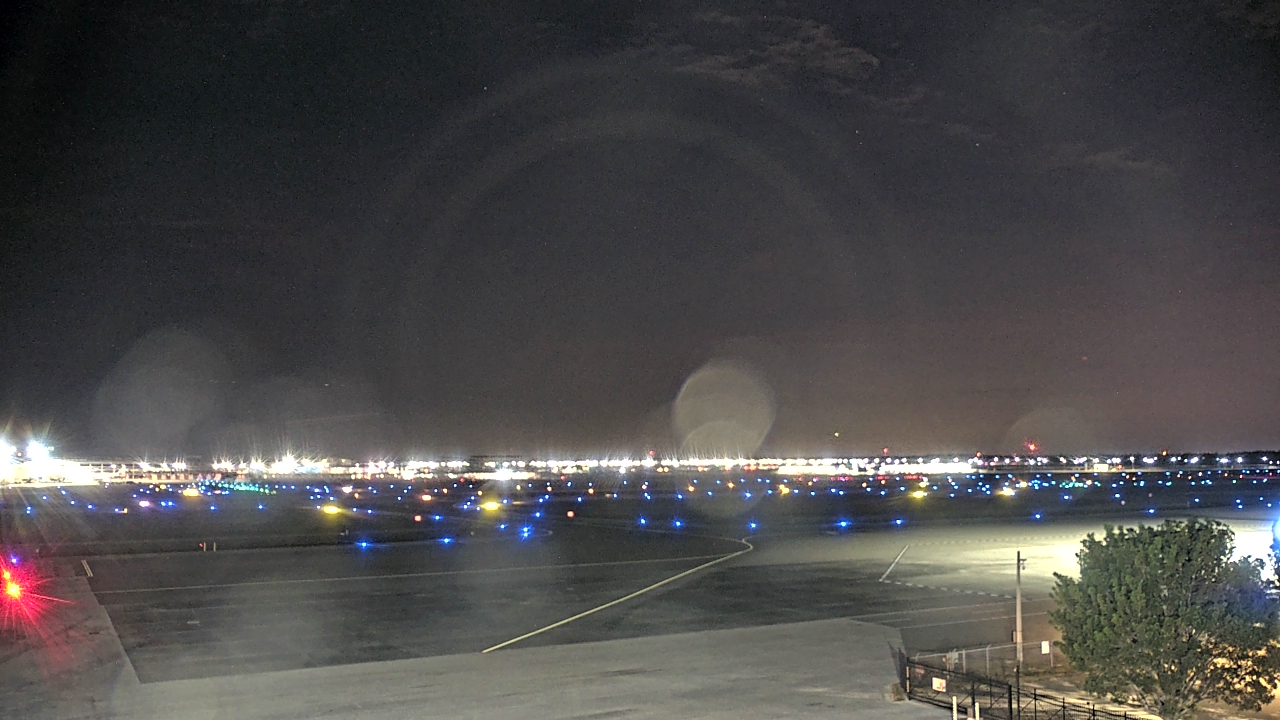 Thumbnail for current weather camera view from PrivateSky (R) Aviation Services Inc. in Fort Myers, Florida