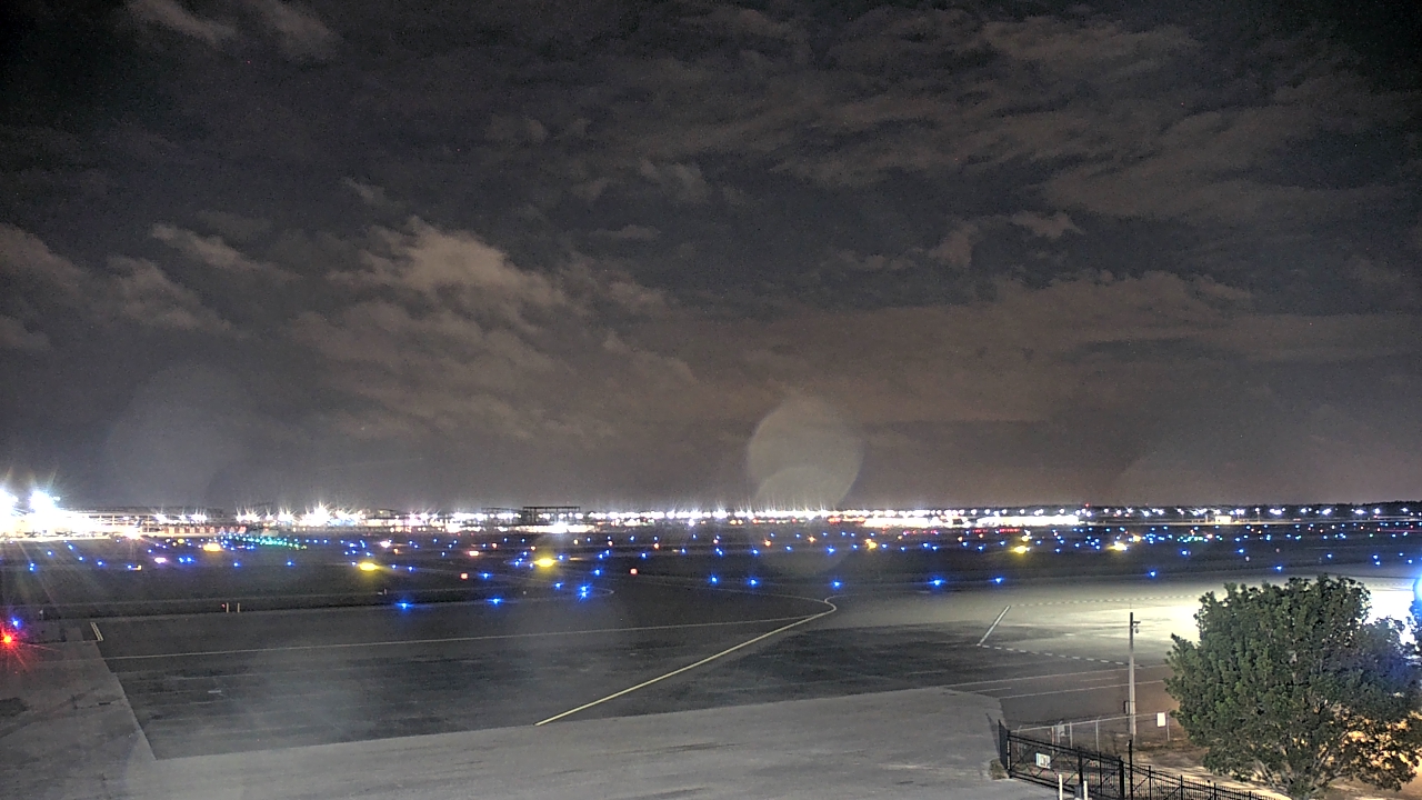 Thumbnail for current weather camera view from PrivateSky (R) Aviation Services Inc. in Fort Myers, Florida