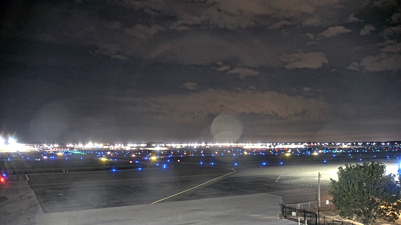 Thumbnail for current weather camera view from PrivateSky (R) Aviation Services Inc. in Fort Myers, Florida