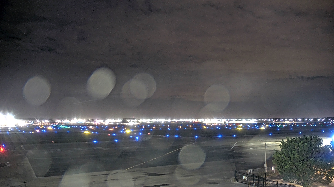 Thumbnail for current weather camera view from PrivateSky (R) Aviation Services Inc. in Fort Myers, Florida