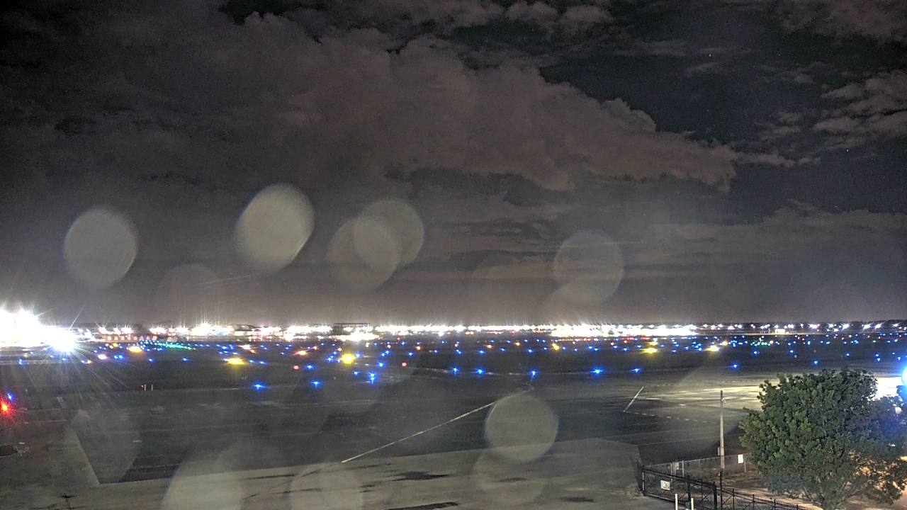 Thumbnail for current weather camera view from PrivateSky (R) Aviation Services Inc. in Fort Myers, Florida