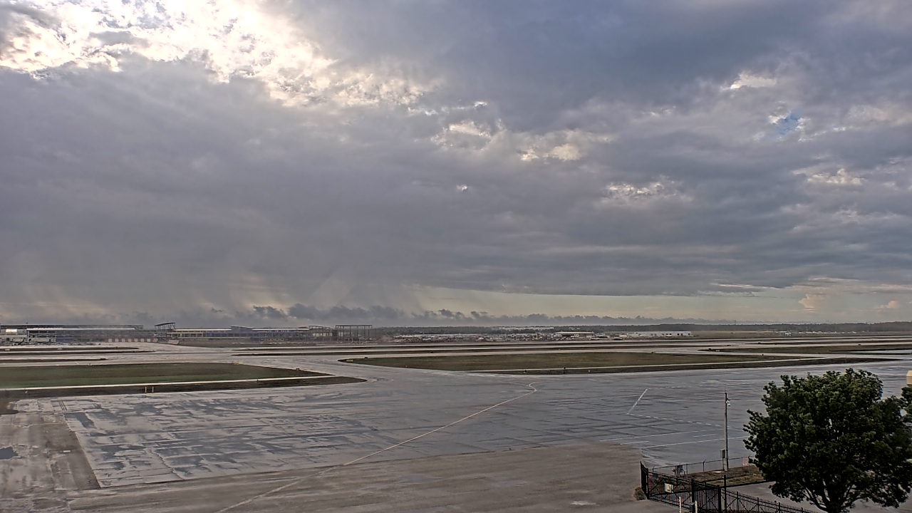 Thumbnail for current weather camera view from PrivateSky (R) Aviation Services Inc. in Fort Myers, Florida