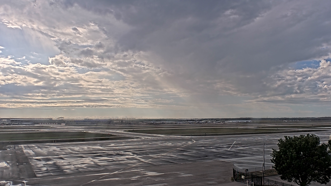 Thumbnail for current weather camera view from PrivateSky (R) Aviation Services Inc. in Fort Myers, Florida