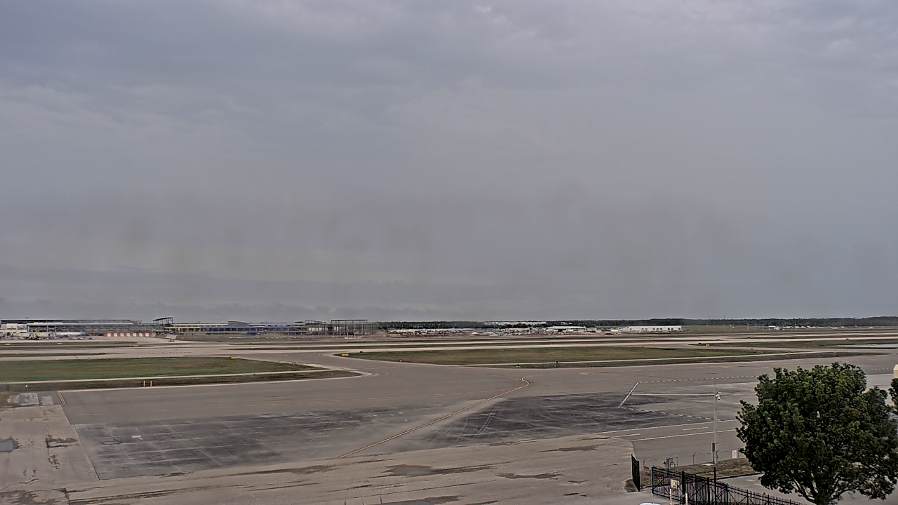 Thumbnail for current weather camera view from PrivateSky (R) Aviation Services Inc. in Fort Myers, Florida