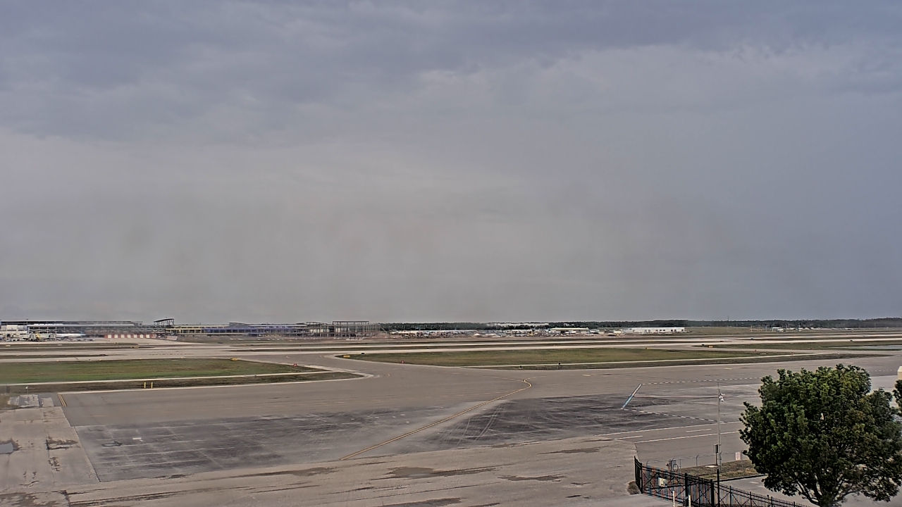 Thumbnail for current weather camera view from PrivateSky (R) Aviation Services Inc. in Fort Myers, Florida