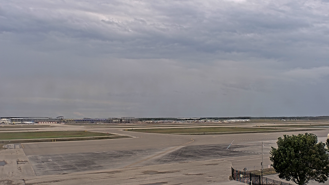 Thumbnail for current weather camera view from PrivateSky (R) Aviation Services Inc. in Fort Myers, Florida