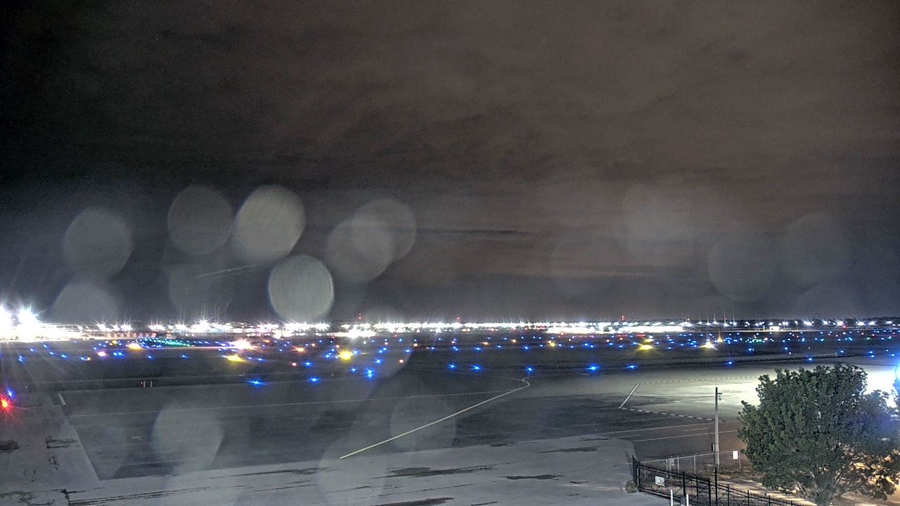 Thumbnail for current weather camera view from PrivateSky (R) Aviation Services Inc. in Fort Myers, Florida