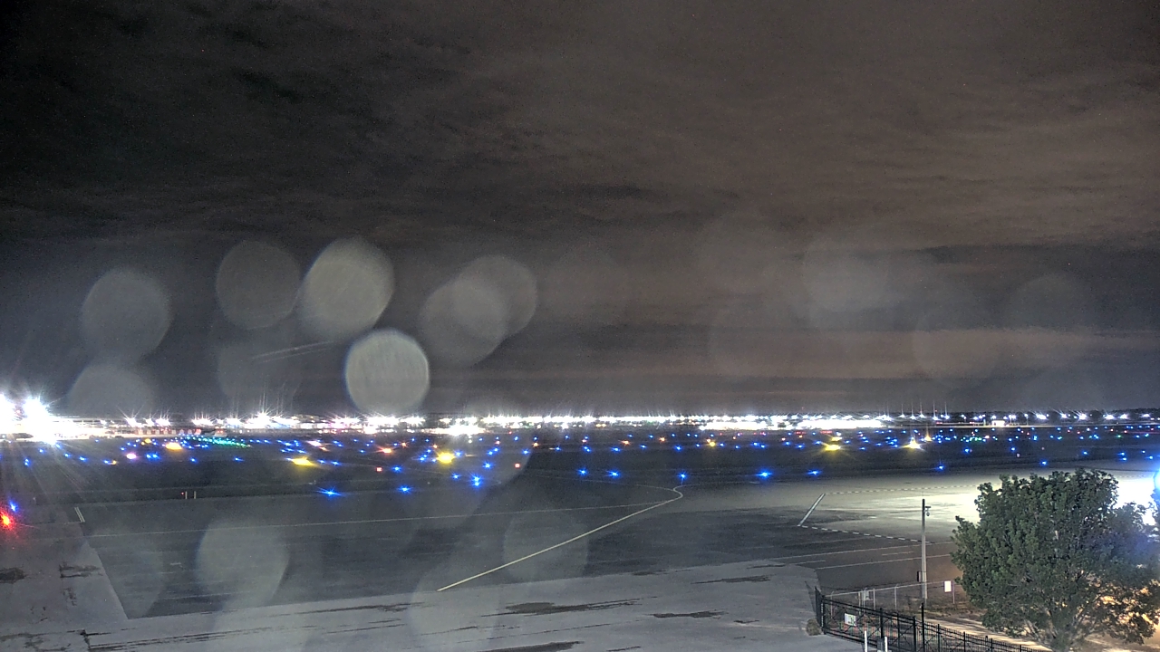 Thumbnail for current weather camera view from PrivateSky (R) Aviation Services Inc. in Fort Myers, Florida