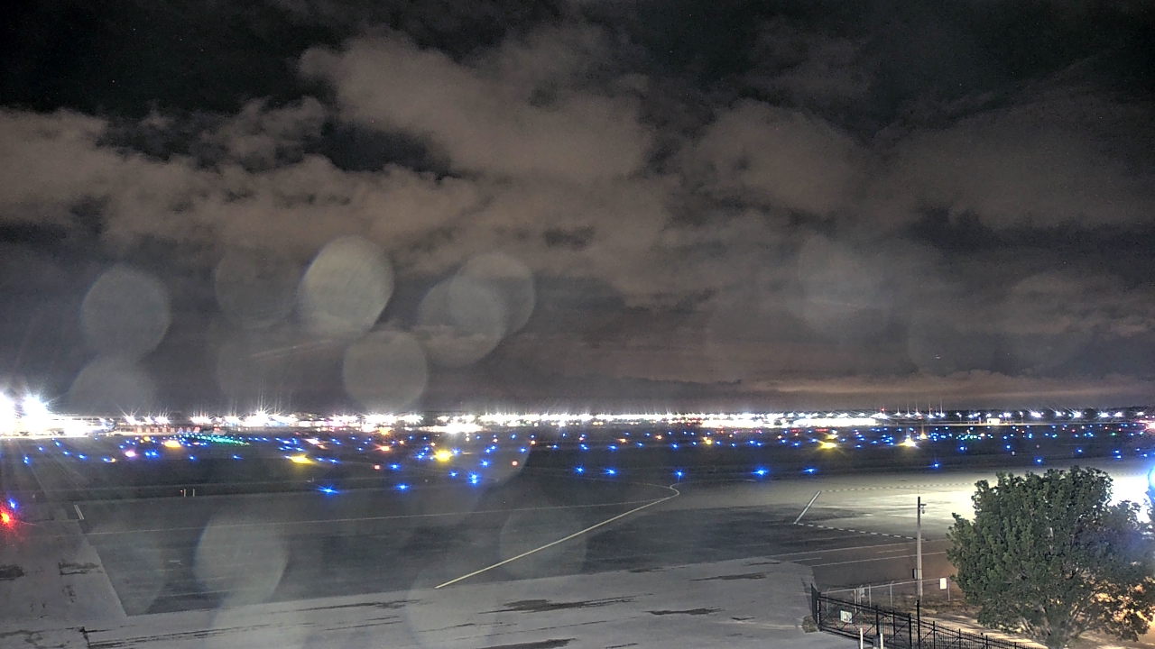 Thumbnail for current weather camera view from PrivateSky (R) Aviation Services Inc. in Fort Myers, Florida