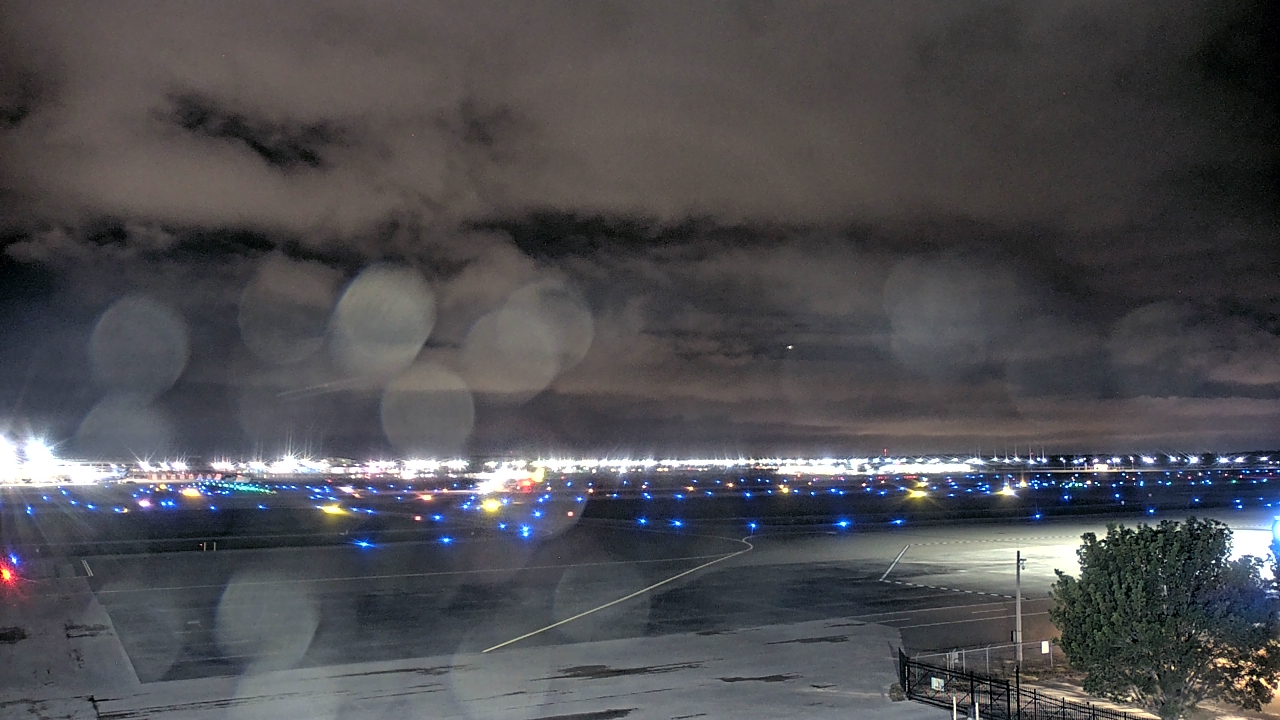 Thumbnail for current weather camera view from PrivateSky (R) Aviation Services Inc. in Fort Myers, Florida