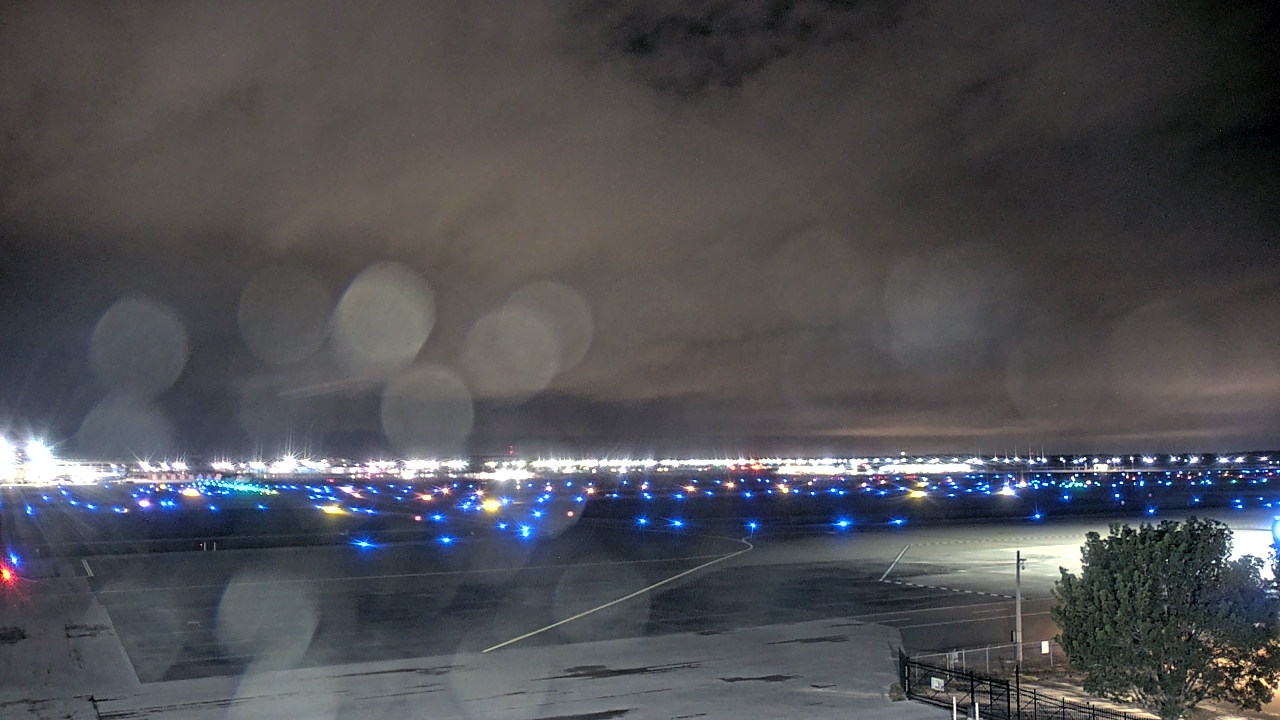 Thumbnail for current weather camera view from PrivateSky (R) Aviation Services Inc. in Fort Myers, Florida