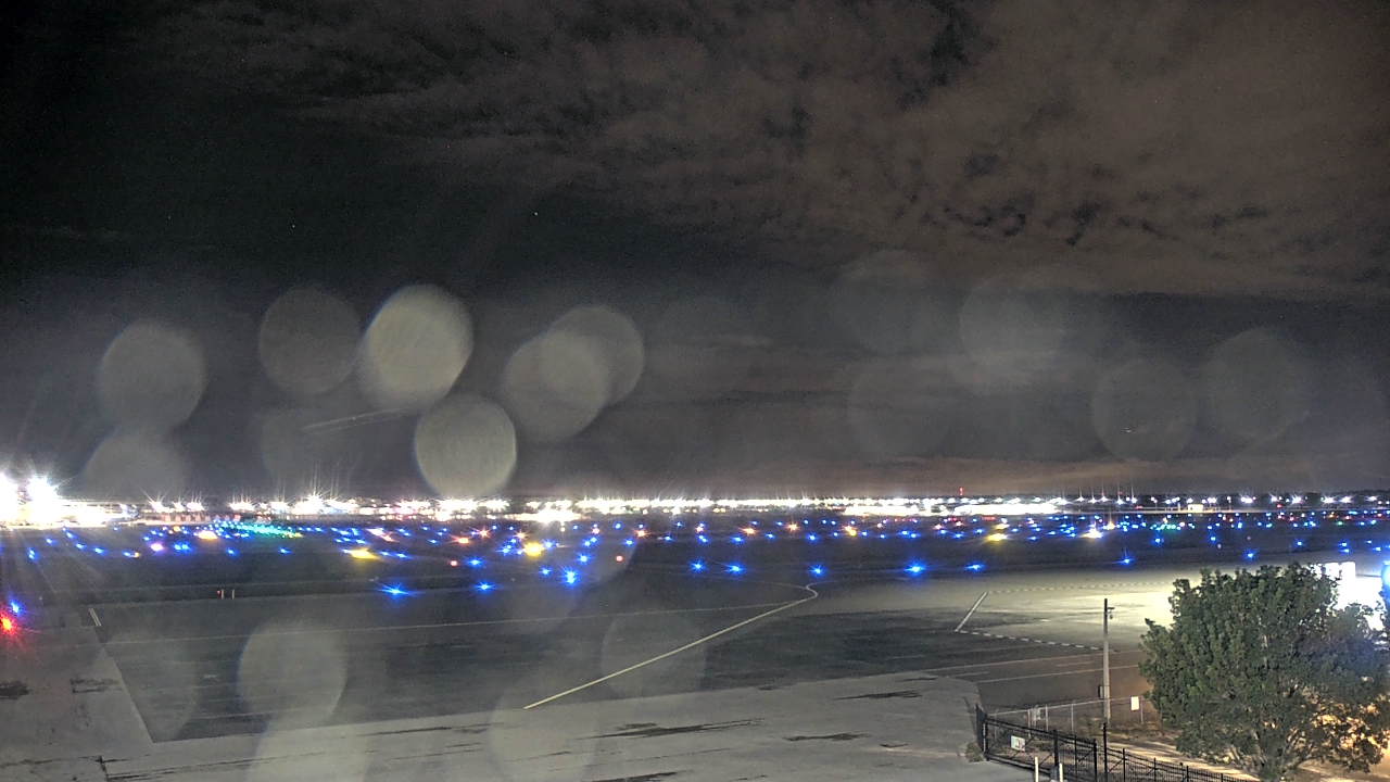 Thumbnail for current weather camera view from PrivateSky (R) Aviation Services Inc. in Fort Myers, Florida