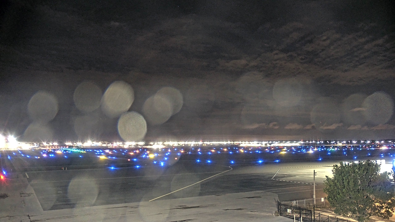 Thumbnail for current weather camera view from PrivateSky (R) Aviation Services Inc. in Fort Myers, Florida