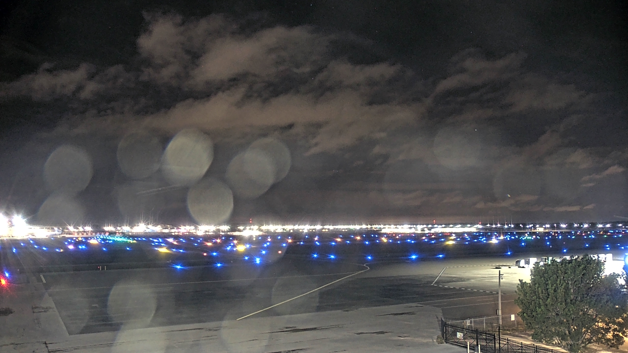 Thumbnail for current weather camera view from PrivateSky (R) Aviation Services Inc. in Fort Myers, Florida