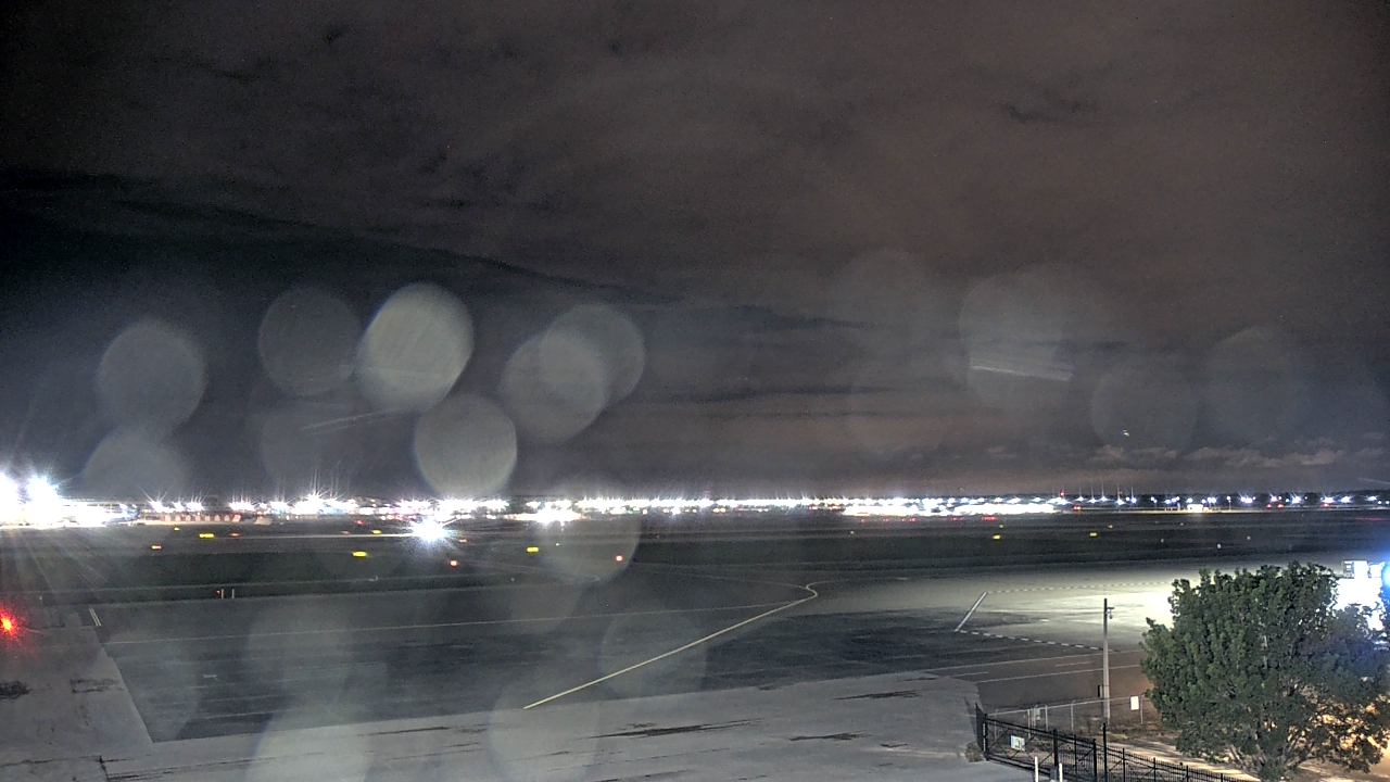 Thumbnail for current weather camera view from PrivateSky (R) Aviation Services Inc. in Fort Myers, Florida