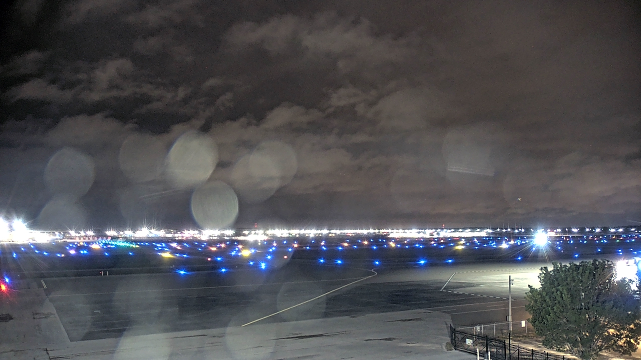 Thumbnail for current weather camera view from PrivateSky (R) Aviation Services Inc. in Fort Myers, Florida