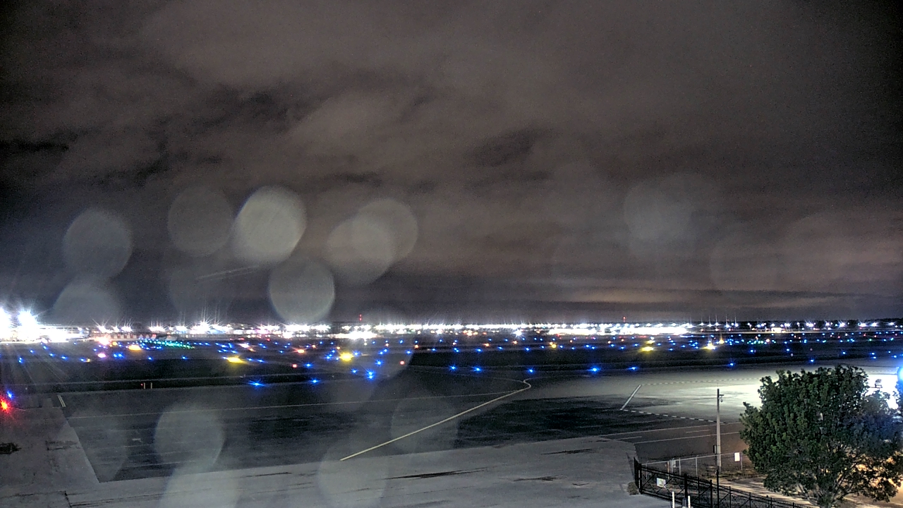 Thumbnail for current weather camera view from PrivateSky (R) Aviation Services Inc. in Fort Myers, Florida