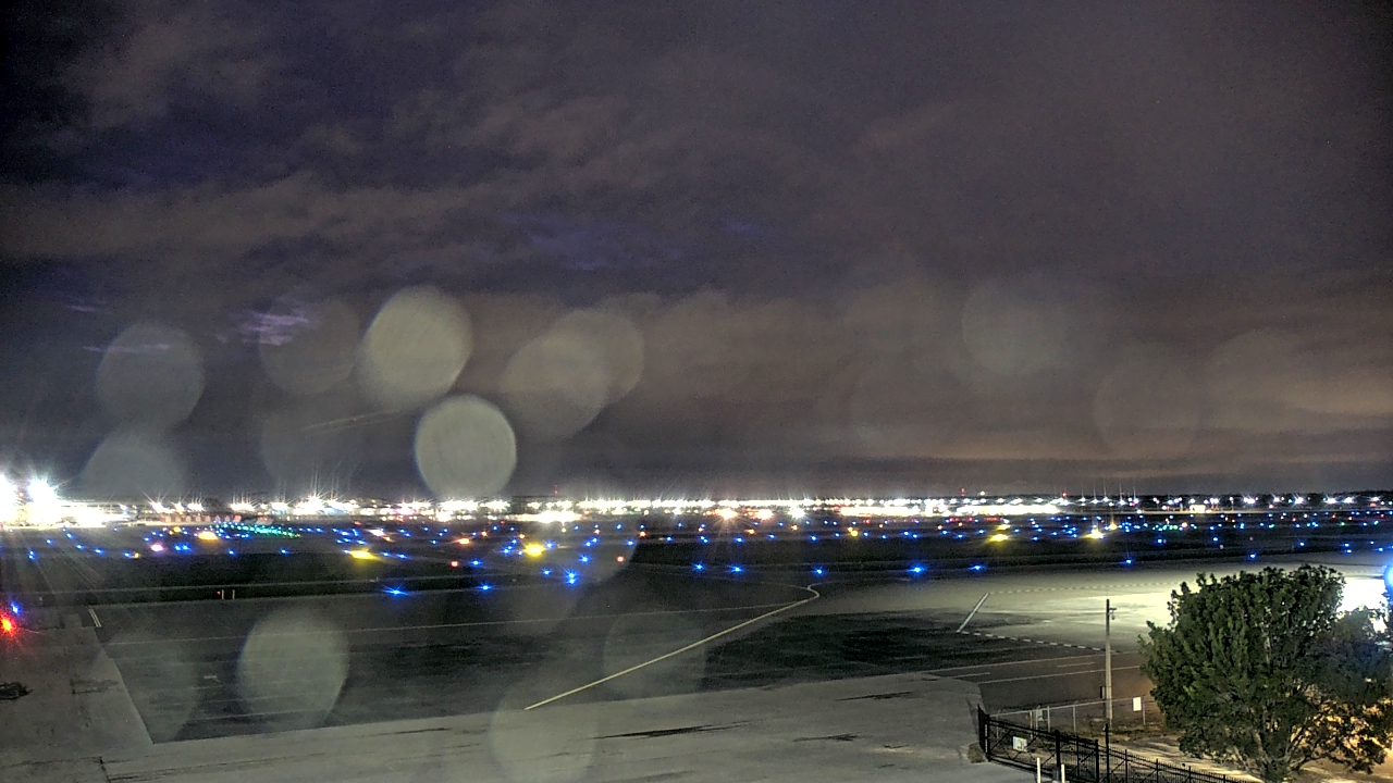 Thumbnail for current weather camera view from PrivateSky (R) Aviation Services Inc. in Fort Myers, Florida