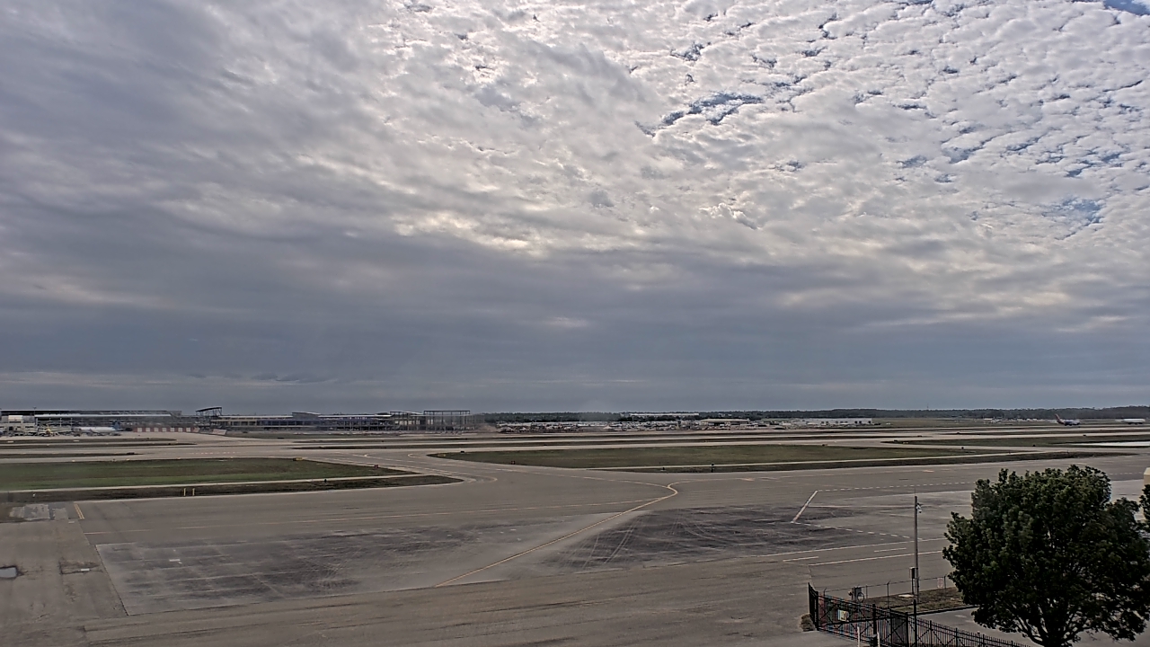 Thumbnail for current weather camera view from PrivateSky (R) Aviation Services Inc. in Fort Myers, Florida