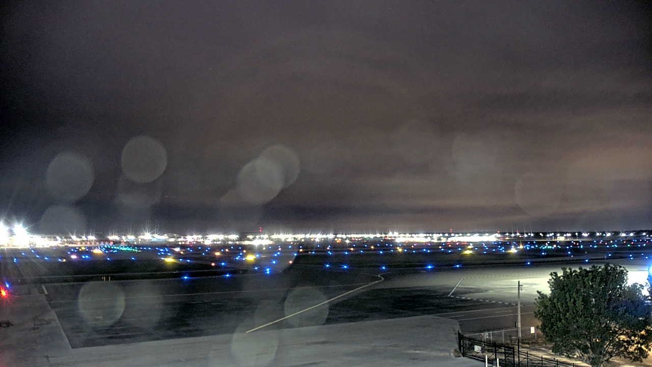 Thumbnail for current weather camera view from PrivateSky (R) Aviation Services Inc. in Fort Myers, Florida