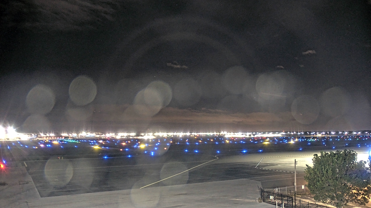 Thumbnail for current weather camera view from PrivateSky (R) Aviation Services Inc. in Fort Myers, Florida