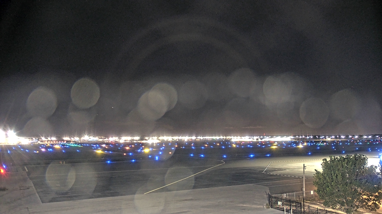 Thumbnail for current weather camera view from PrivateSky (R) Aviation Services Inc. in Fort Myers, Florida