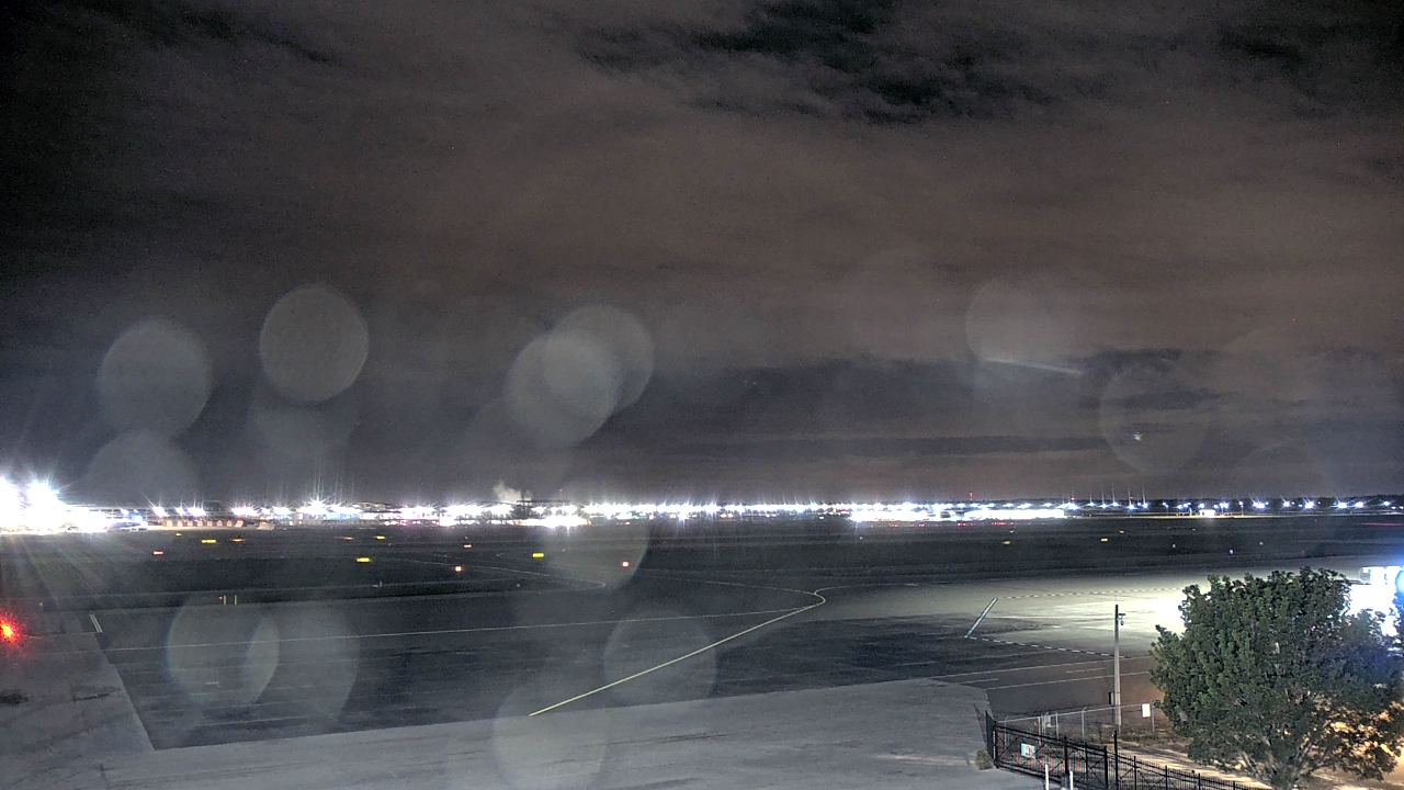 Thumbnail for current weather camera view from PrivateSky (R) Aviation Services Inc. in Fort Myers, Florida